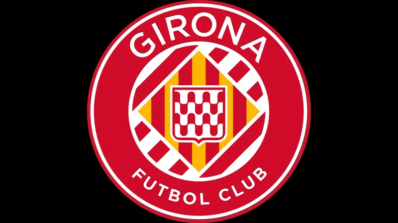 Cầu thủ Alaves và Girona tranh chấp bóng trên sân - Lịch sử đối Cầu thủ Alaves và Girona tranh chấp bóng trên sân - Lịch sử đối