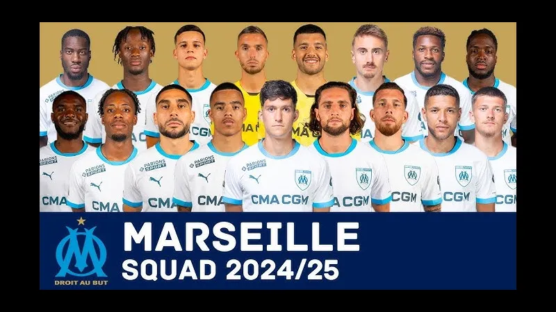 Cầu thủ PSG và Marseille đối diện trong tình huống gay cấn